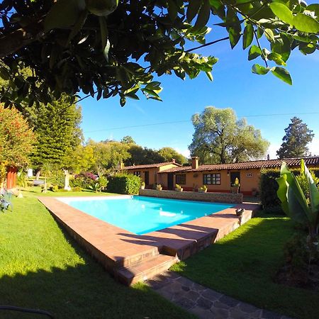 Villa Patzcuaro Garden Hotel Luaran gambar