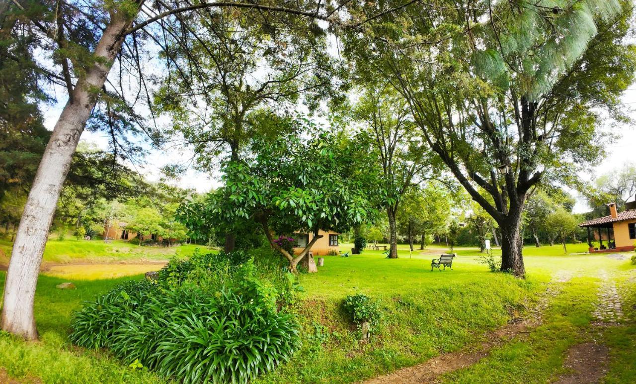 Villa Patzcuaro Garden Hotel Luaran gambar